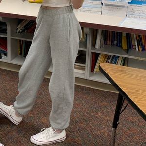 BRANDY MELVILLE ROSA SWEATPANTS